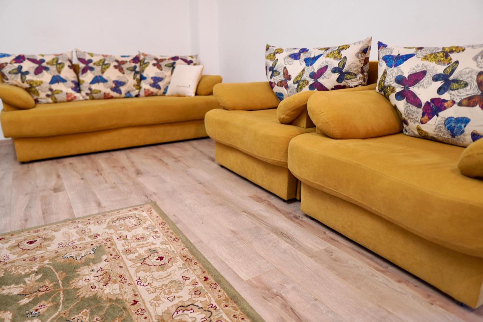 Coresi Mall Large 2 Camere, Sleeps 6 Brasov Bagian luar foto